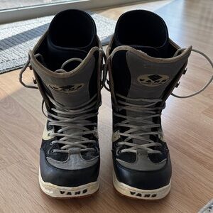 Vans Black and Tan Snowboard Boots